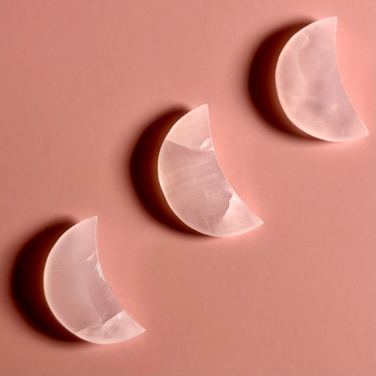 Mangano Calcite Moon