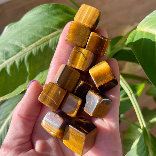 Natural Tiger Eye Flashy Crystal Cube