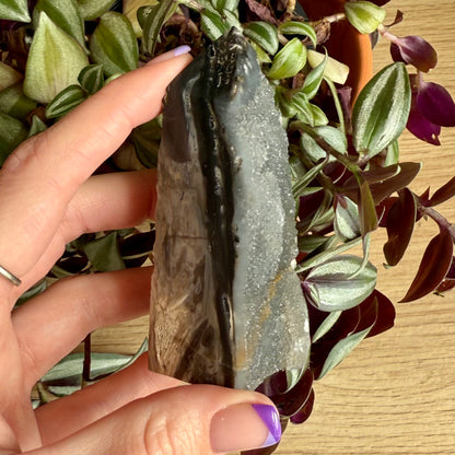 Natural Black Chalcedony Sphalerite Tower